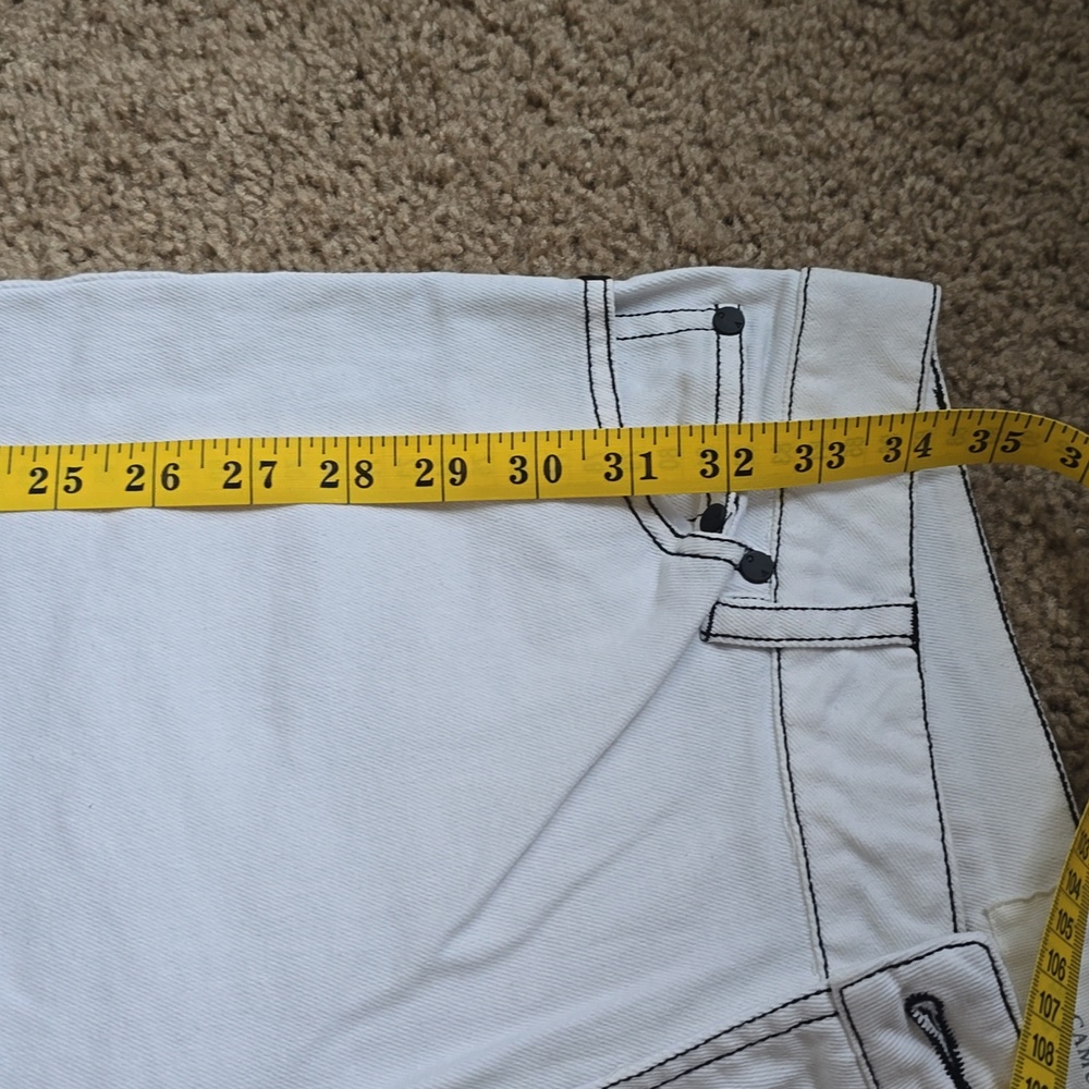 Vince Camuto White Cropped Jeans Sz. 8 - Picture 5 of 6
